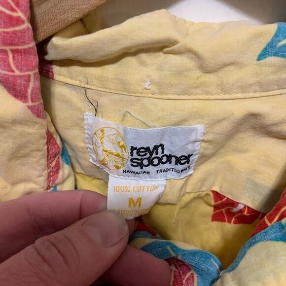 Vintage Hawaiian Reyn spooner yellow floral quarter button 100% cotton shirt! - Picture 5 of 5